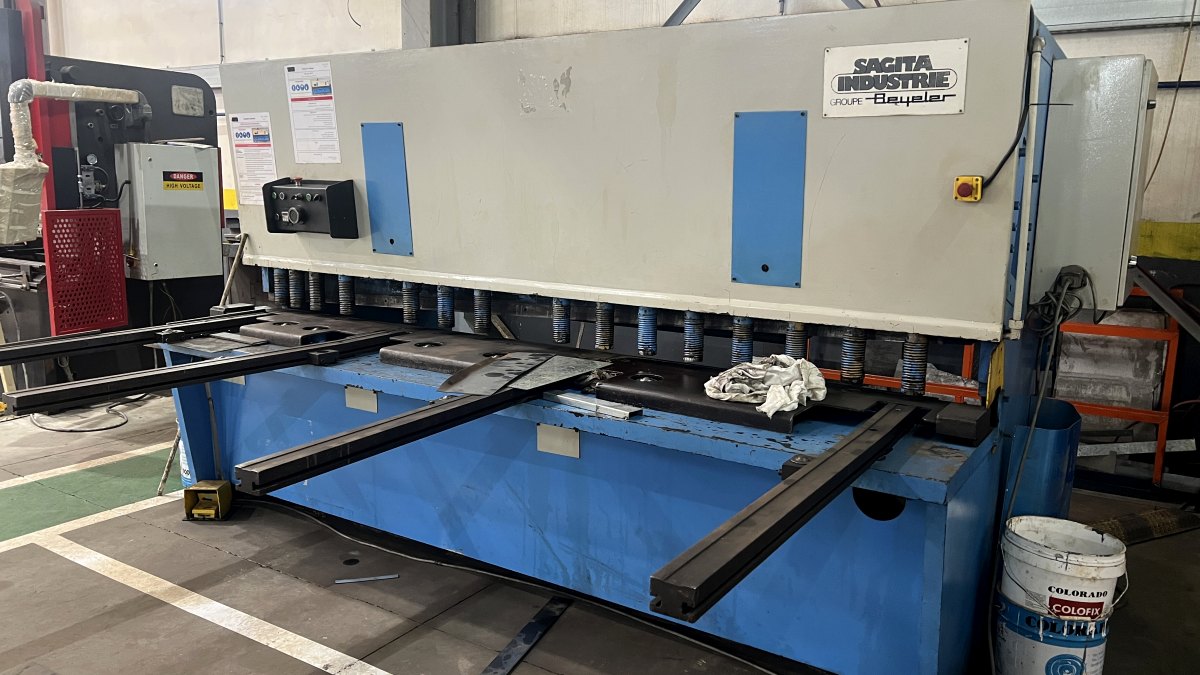 Cisaille guillotine PPS 3 m pour découpe droite de tôles