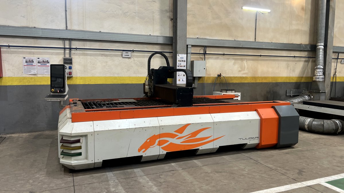 Laser fibre 2KW PPS avec table 3 m x 1,5 m