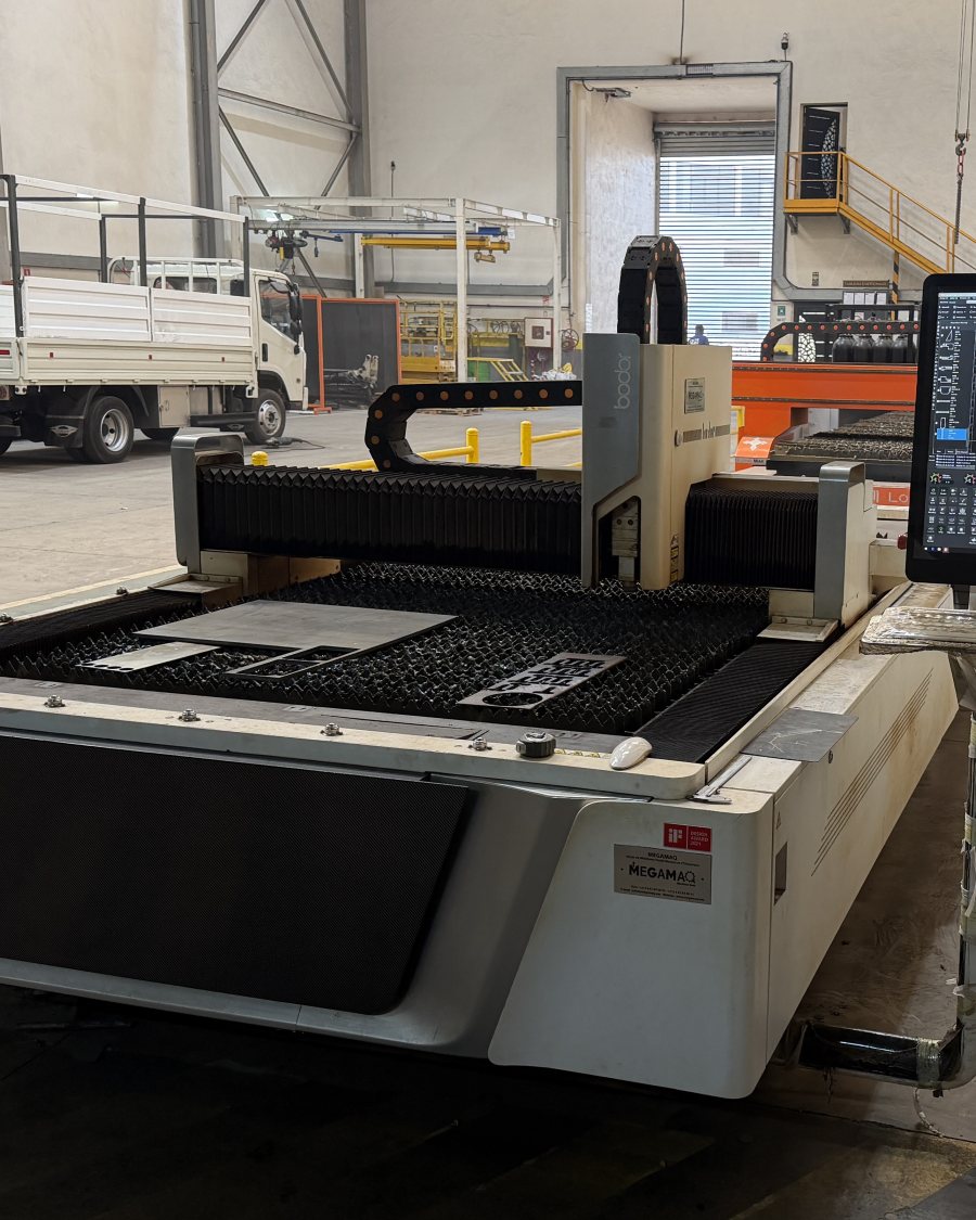 Laser fibre 6 kW PPS pour découpe acier inox et aluminium