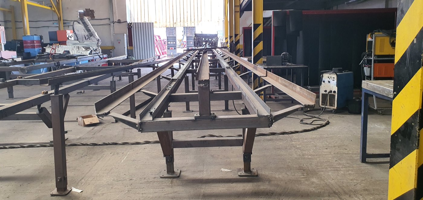 Châssis et rails mécaniques fabriqués dans l'atelier PPS
